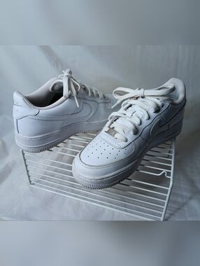 Nike Air Force 1 6.5Y Trople White Low Top Sneakers